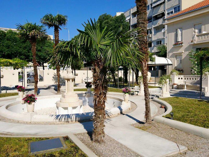 327B532352803450E7B4803A5B7DA87C