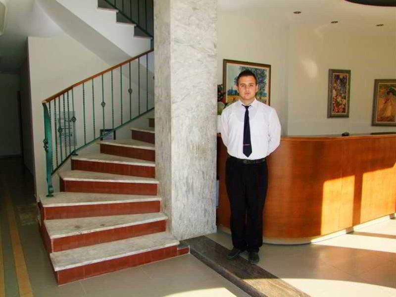 FF903B10E06F2245EFDCBA966EB03EEF