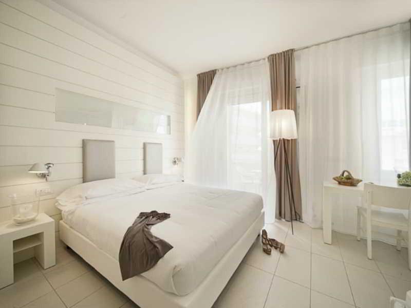 FE3F4A90B0801D95CE31A4BB4D0AAFE7