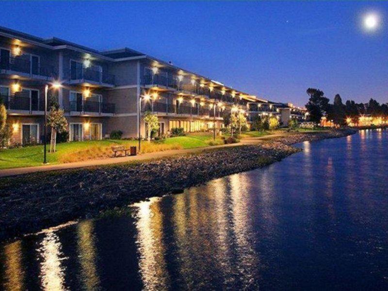 1581F0AB694B50A98EE75D005DA08AB4