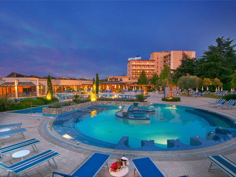 CC062017A8F5AAA0A7D2C454C7F36992