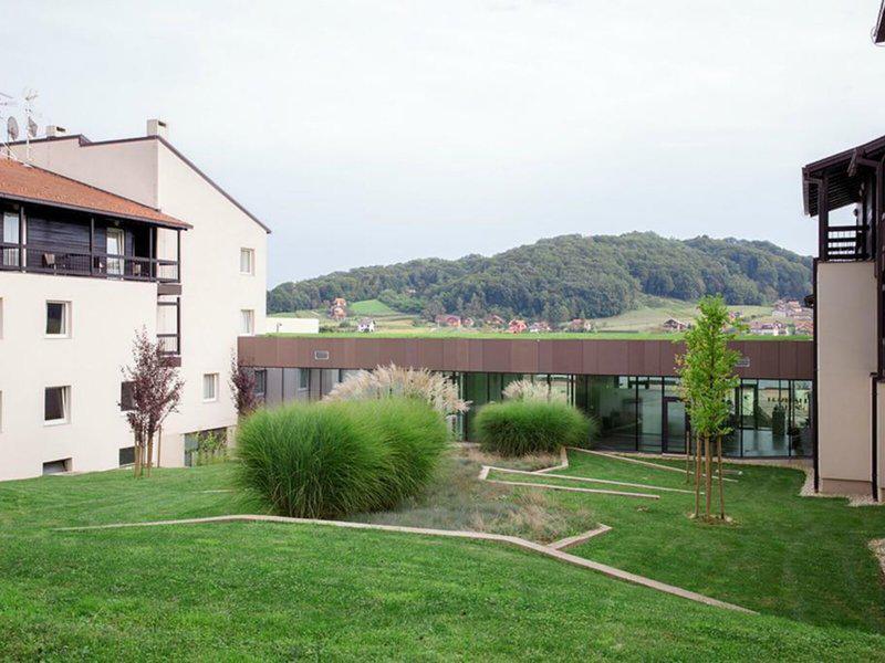 D887289E447584B095C153005A8A65FA