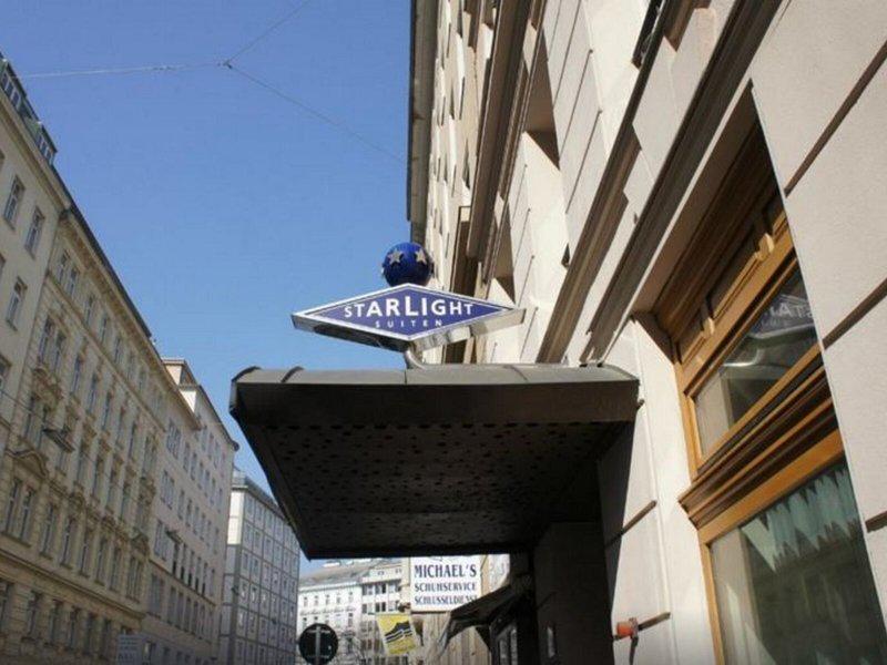 733B8E4C5C4215D346A748781C3D050A