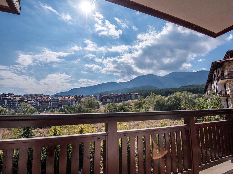 AAFB6E050756512B3BB3C14E6AFBF450