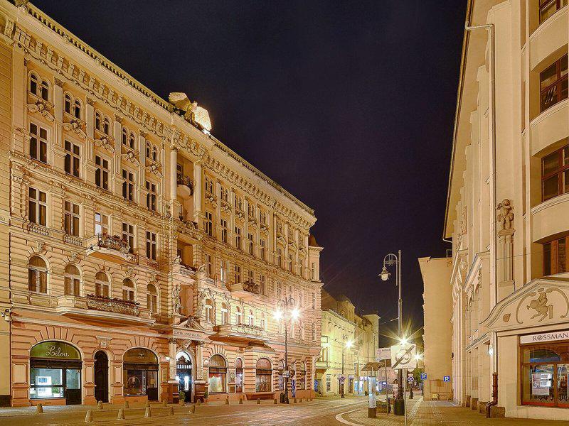 5946CDD13726D088E20B592170B00633