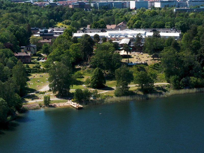 B4E344AA6C2E4AA48AB7E2B271499020