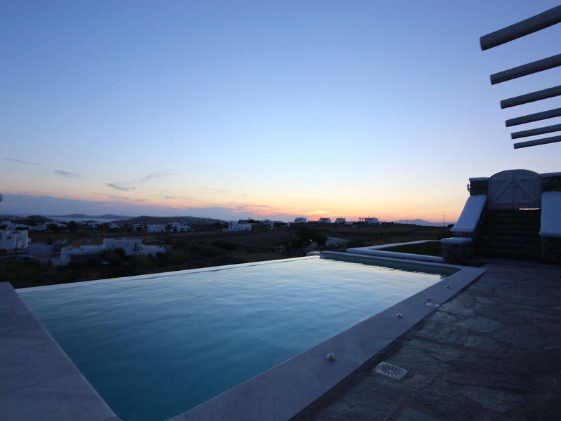 AEC7B7D9F94CAFC4B9836DD3F7A5751D