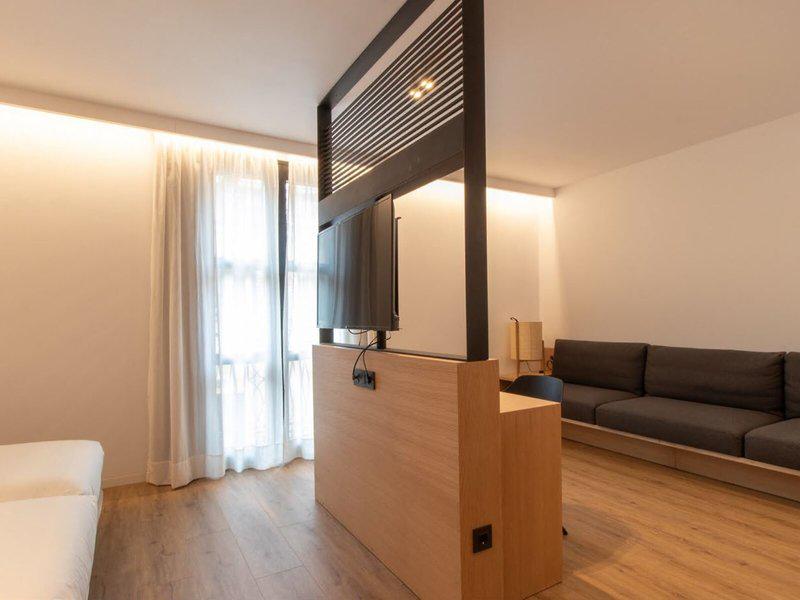 AA2C3FBC635BE34E4974D97B821AD2AD