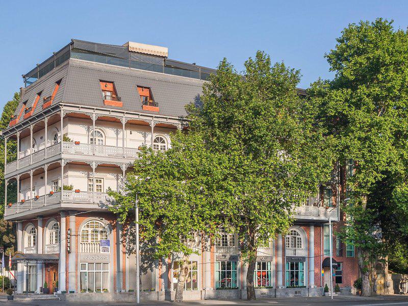 70F86EA17BBE65696A7983703383DE7E