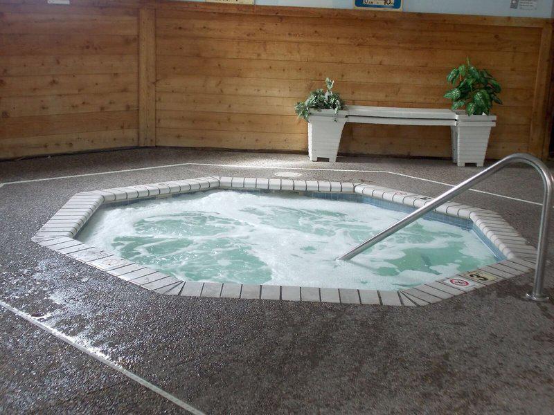 081CBBCEFF9375BED729FDB61F54A535