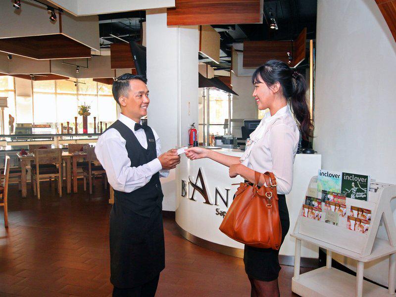 0FEB3548936FD8BD4F57611D533684FD