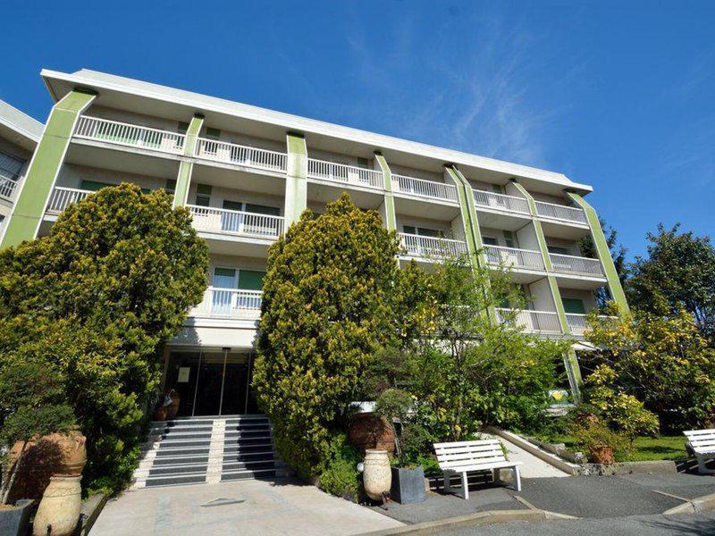 52AA263AEF2441AE243EACE70FDA02E5