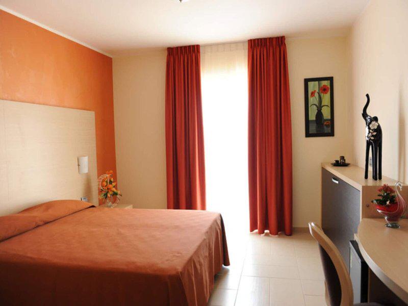 8F5FEAEEA49DDD4E58152DB3A27D8F15