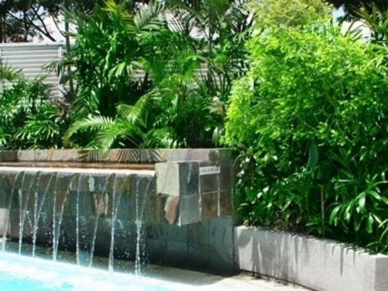 F141E54491B7E10CDF16BF335E9B6C38