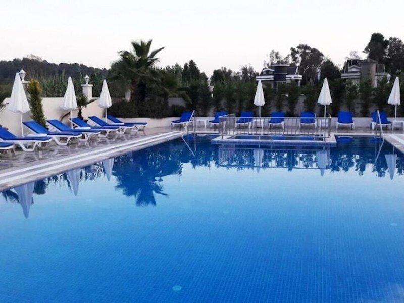 81C44E4B68ED4B0ADF7BCA7D69EEDE9E