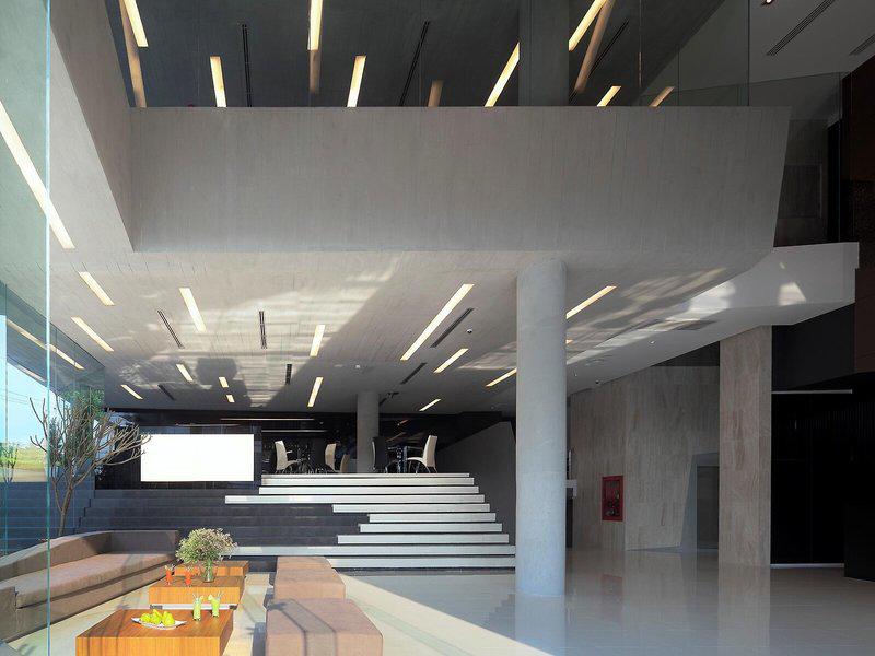 21808684546623D9E18C4FF4D6DC9F55