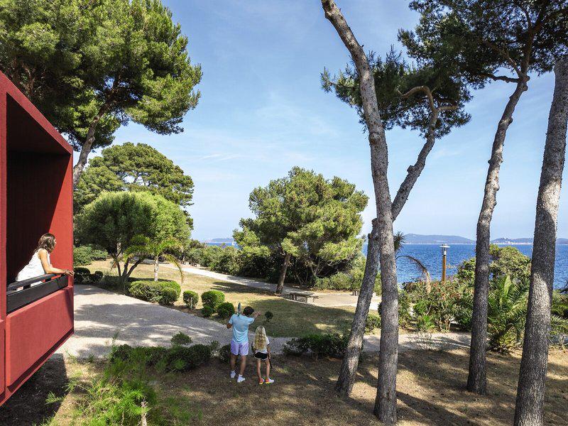 535B35DB99B6F80CACA6276124E27704