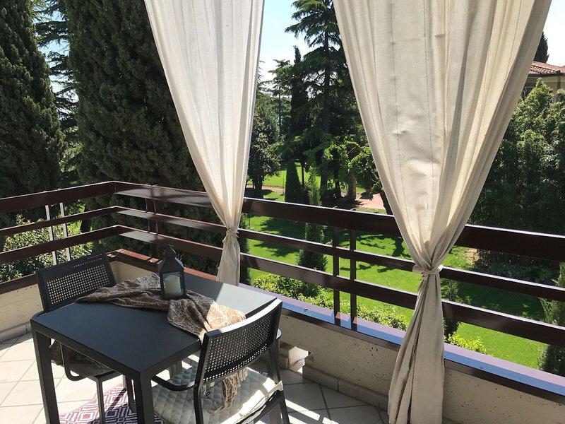 D9E3F28F94EBB04804CE7182CD4C6D9C