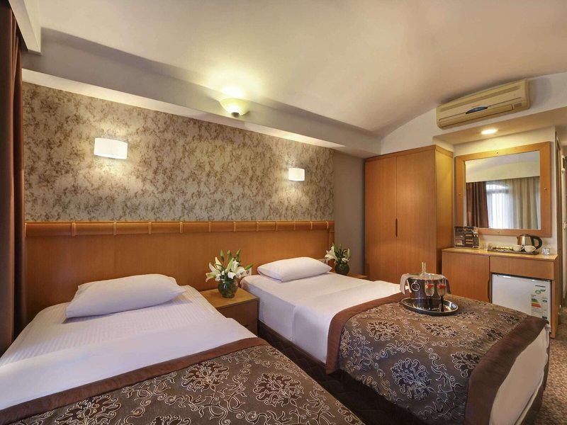 5AF7A1E281D2088371ACE7DACC4647F9