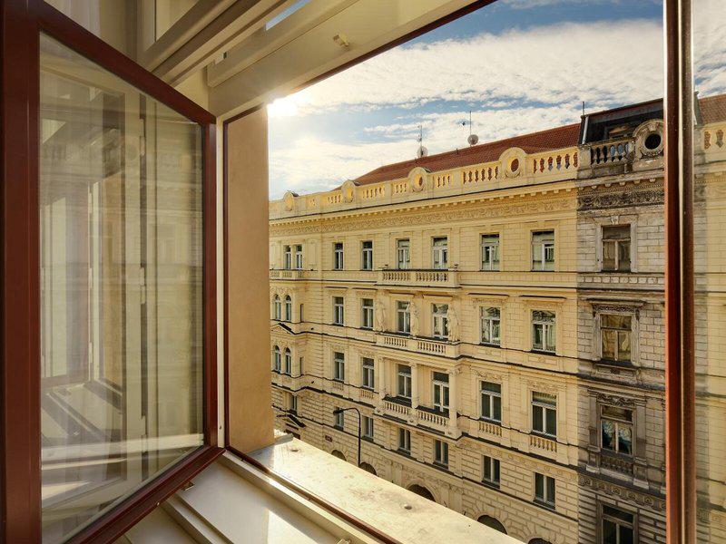 75ECF0F1E88ADBF0920B1417B93BA24E