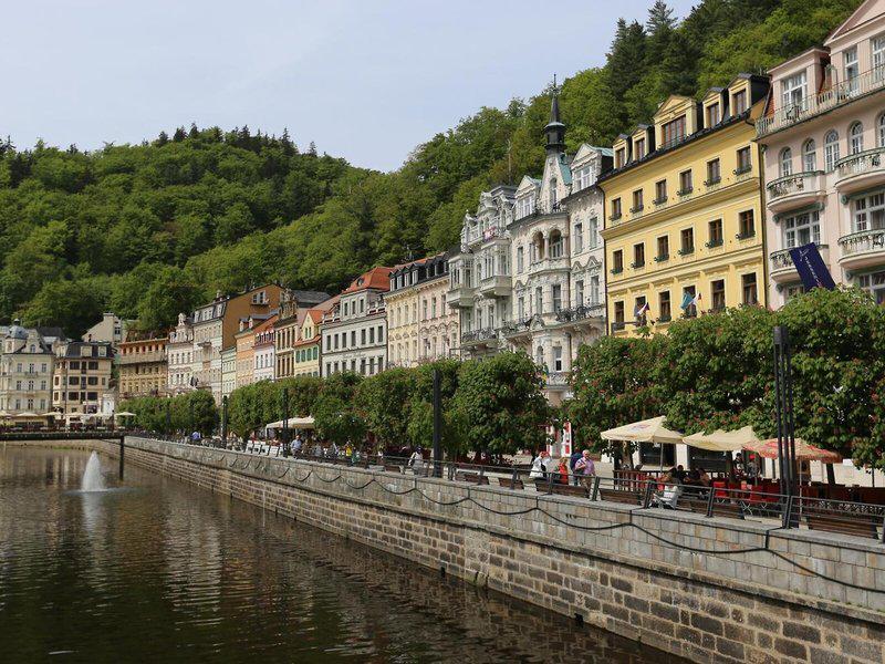 7E4EED3882EA28B7642BF847825FE8D0