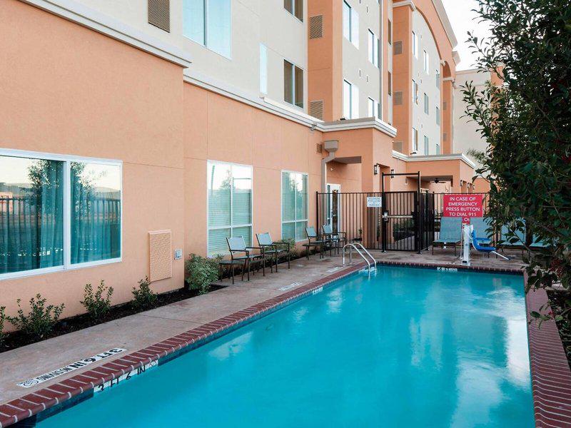 208FC9DA4D720E7FADB8790A41C20562