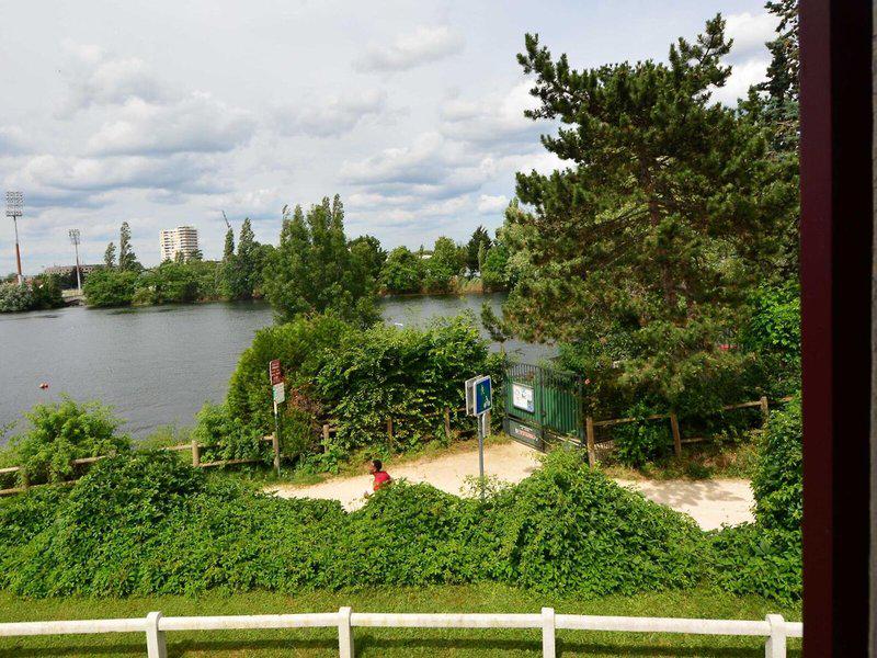 6B5CF153E6F57425FD1CF27520679D78