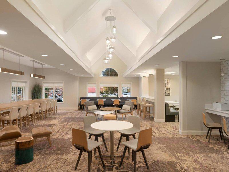 E2F8309071A1490178CFADA8A9B424C6