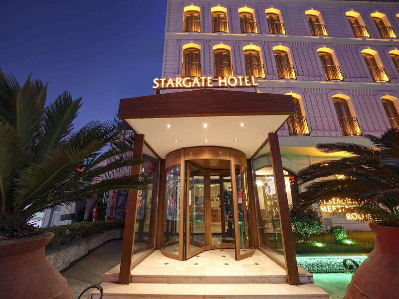 743E1683CEB8C249F72300DD4C923F93