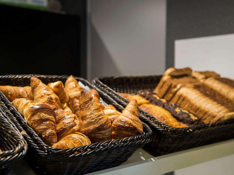 89F562D0E1EB4050283FAE153ACC7A36