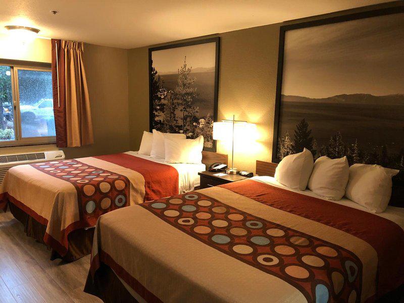 D90D6C081F5A972F85D98FEAEEEFAE5C