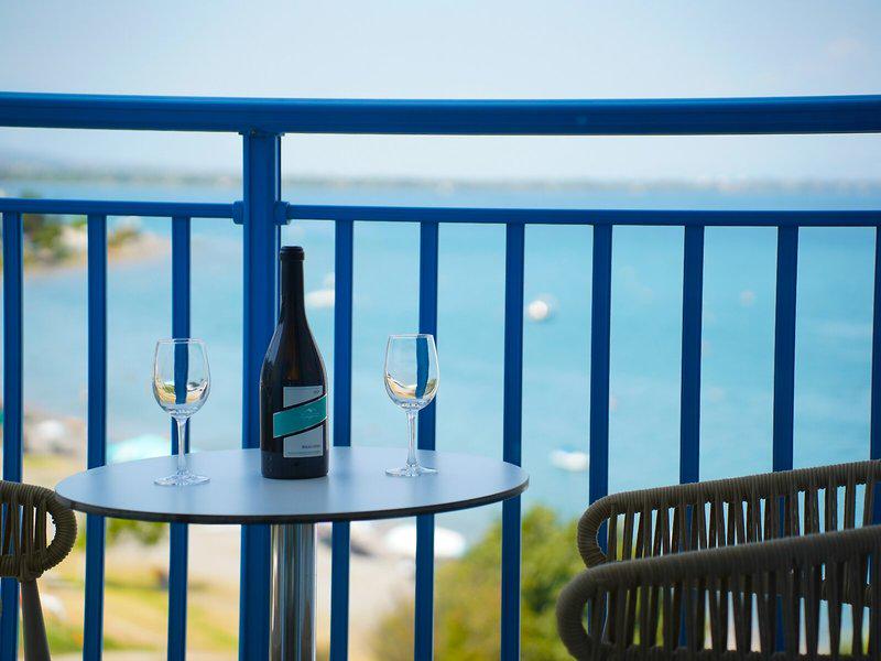 0C4AECED68F24B953AA03FFA35EC11A5