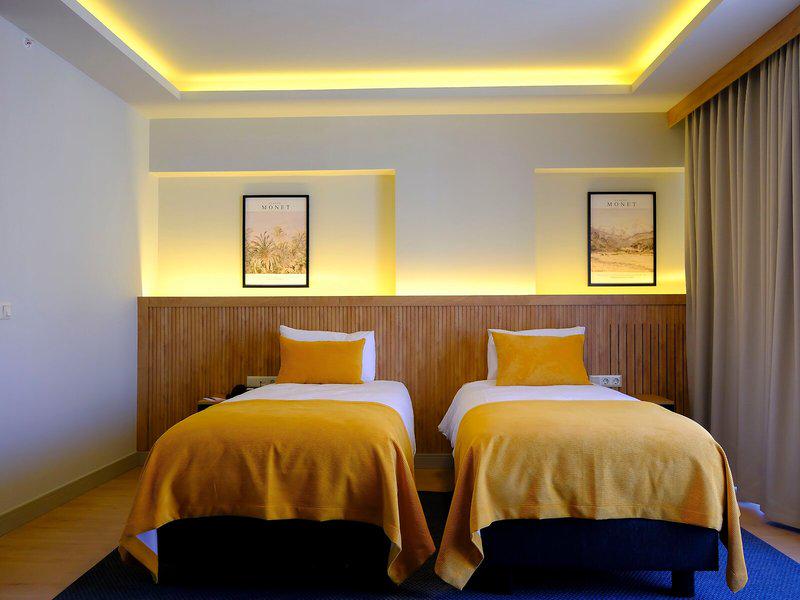 DFA4E3CC78091A9AD87812A267EA3082