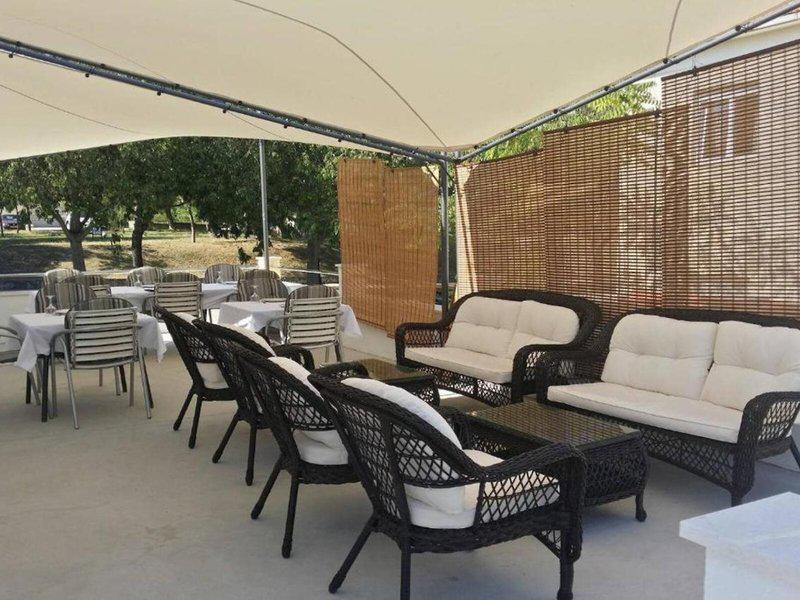 91D8B3404AA3C60FCC3D49F6AE46C065