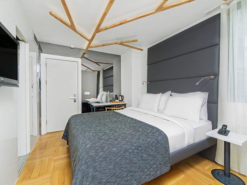 830AD1F90603EA4533EFB09598E09DFE