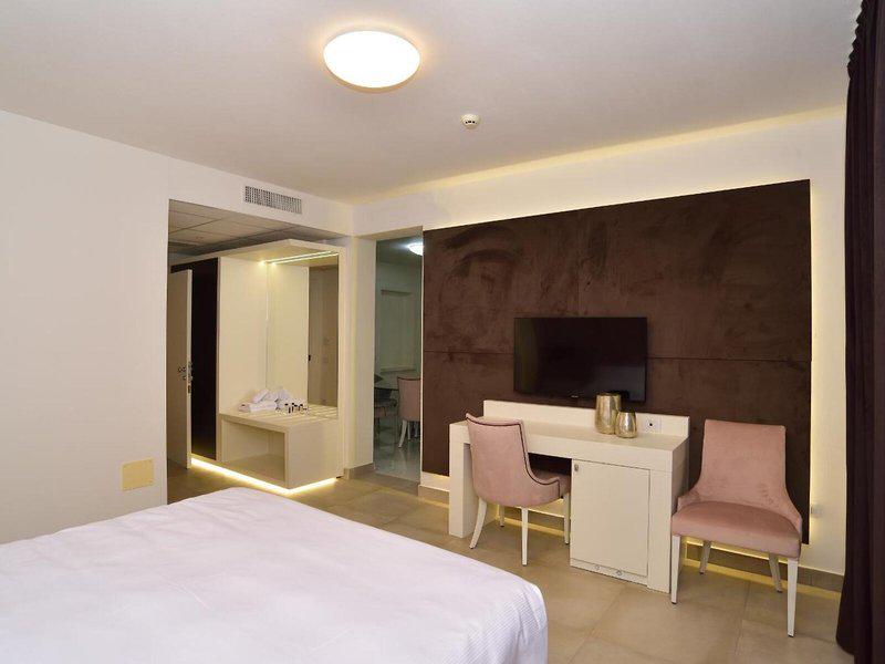 D01749505F86DDDC265FD77578F956D1