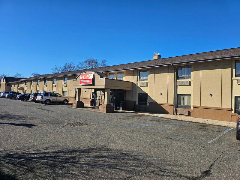 CE95B6E34EE648D1C4ED684AD1B6A21D