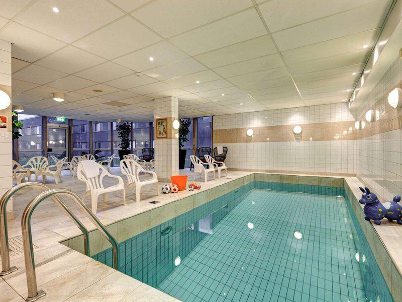 DB03FB4C058EBADE2AB4416AAEE99698