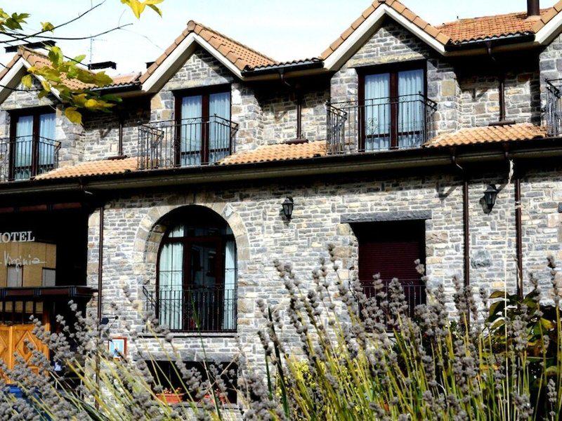 CA7EE77C484AC4F08E28950EFE8980AD