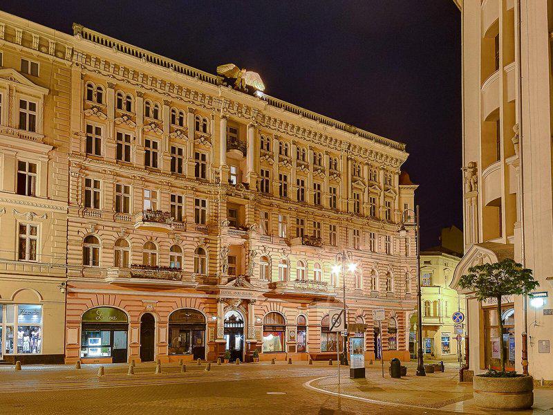 306CAED8E77A04B121EC3051A5830DD5