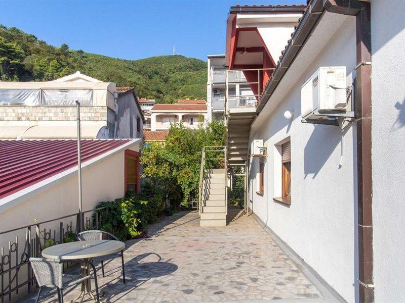 4CDDD35DAE74E40047BD4A02885E4FDB