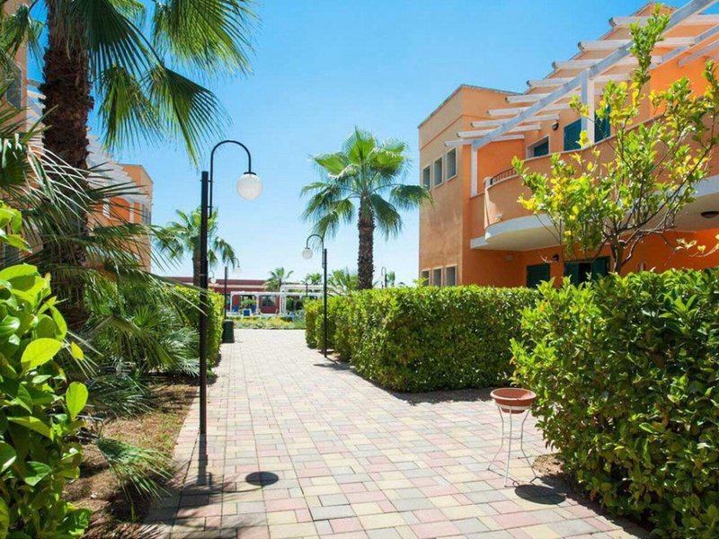 BACD796B193EF715B8F3EA5CCD186785