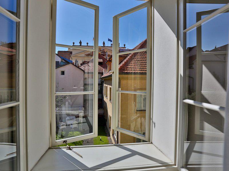 D569F60899F4D73331499E855EE87C97