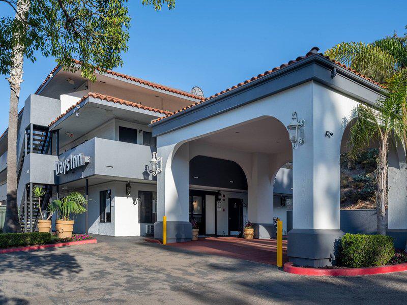 6E5DC03FD3A3E74B91951A9CB6F4A56D