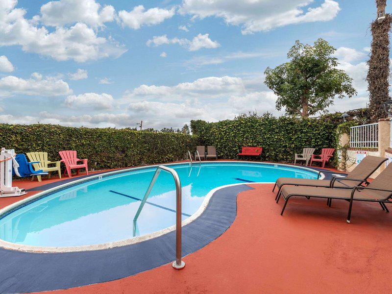 B6560D388C2955C89E35F9ED4BA266E6