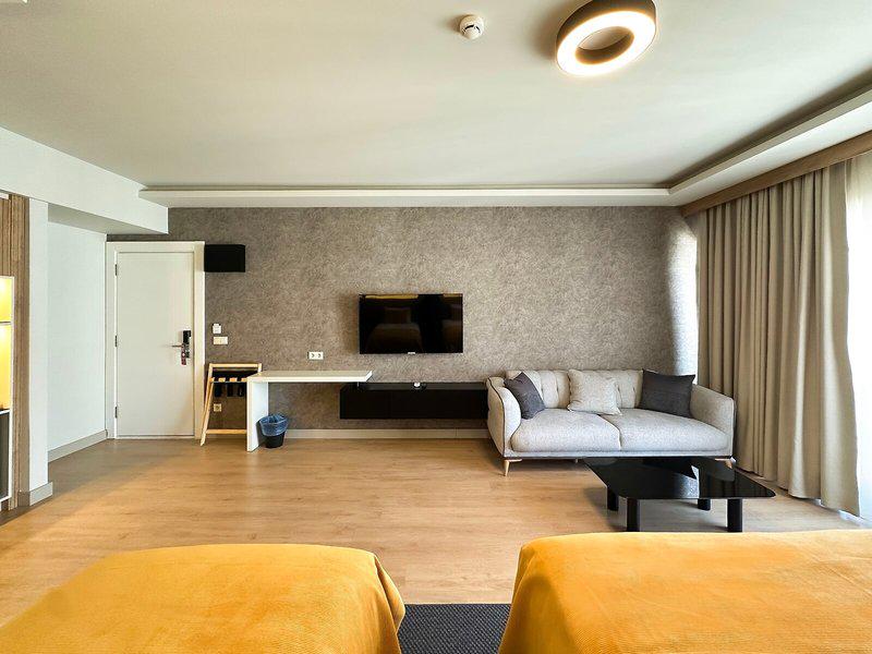 8B3DAB14B0047976AE79446C357ED63E