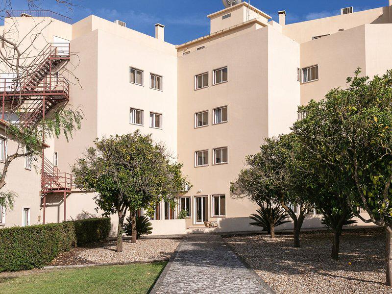 DACACFDCE9E0BA3DBE0B9F7D86941E98