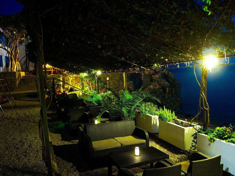 E04C03E2F5AA5641A3FD1FE63D6A3FB8