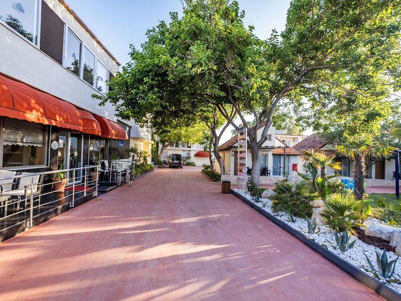 C273A28BD8D31B9D92F61A9FE3593E5B