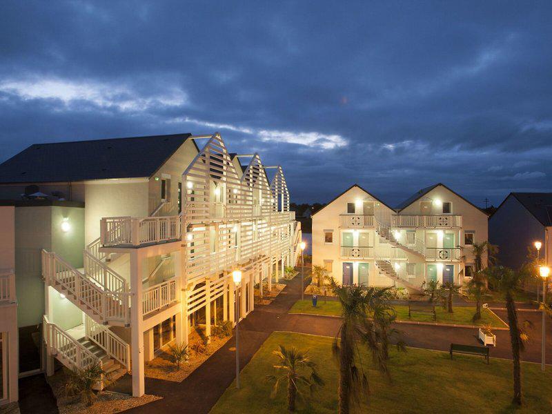 BBFACFCD7C24CB45619E57C0E7553DE4